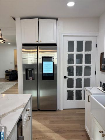 287 Gifford Place, Teaneck, NJ 07666