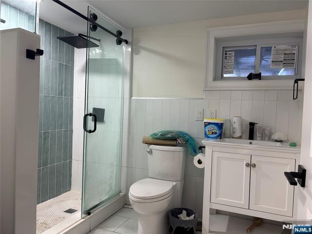 287 Gifford Place, Teaneck, NJ 07666