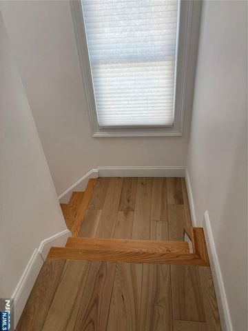 287 Gifford Place, Teaneck, NJ 07666