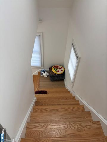 287 Gifford Place, Teaneck, NJ 07666