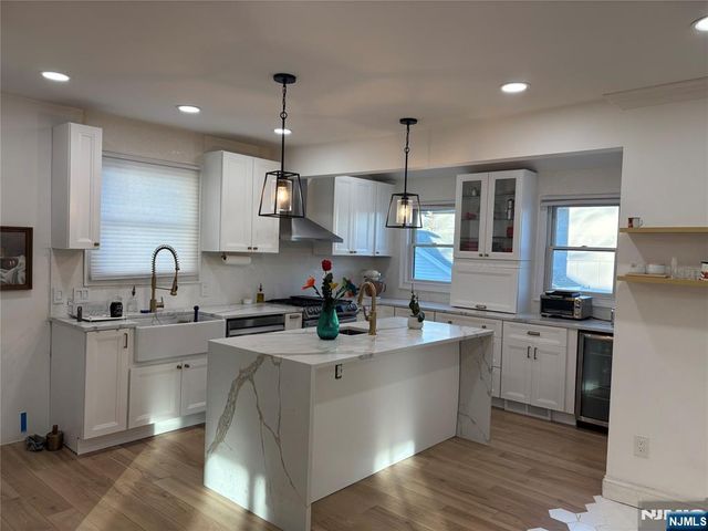 287 Gifford Place, Teaneck, NJ 07666