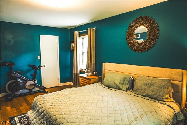 300 N 4th Street, Lavaca, AR 72941