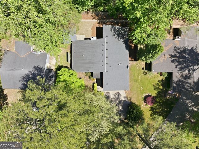 375 Creekside Court, Roswell, GA 30076