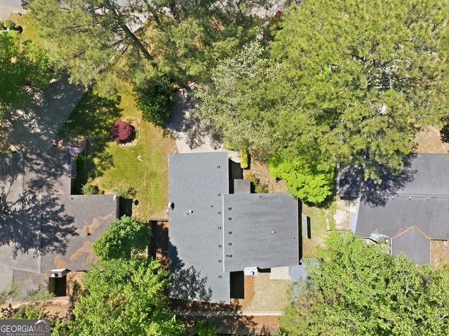 375 Creekside Court, Roswell, GA 30076