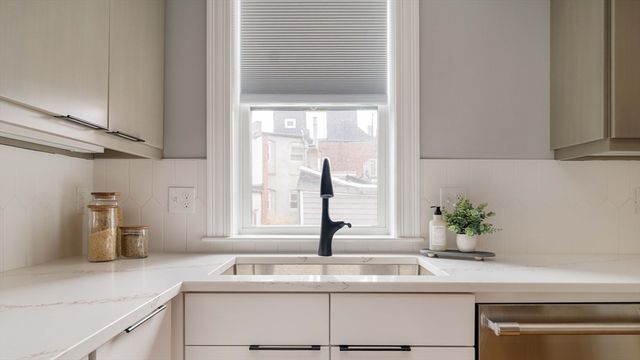 129 N Washington St 3, Boston, MA 02113