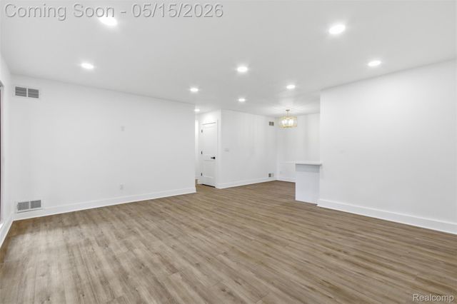 2483 Walce Drive, West Bloomfield Charter Township, MI 48324