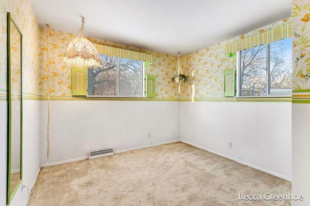 4791 Westgate Drive NW, Comstock Park, MI 49321