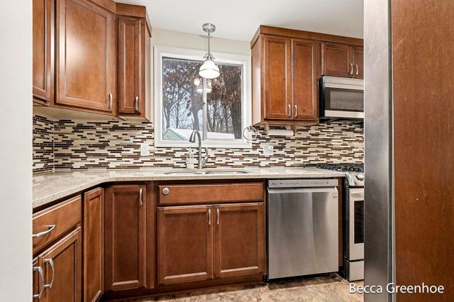 4791 Westgate Drive NW, Comstock Park, MI 49321