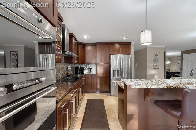 45021 Riverwoods Drive, Macomb, MI 48044