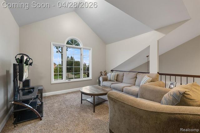 45021 Riverwoods Drive, Macomb, MI 48044