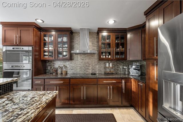 45021 Riverwoods Drive, Macomb, MI 48044