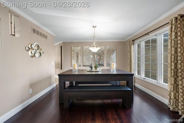 45021 Riverwoods Drive, Macomb, MI 48044