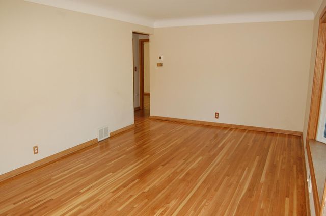 601 5th Avenue S, Hopkins, MN 55343