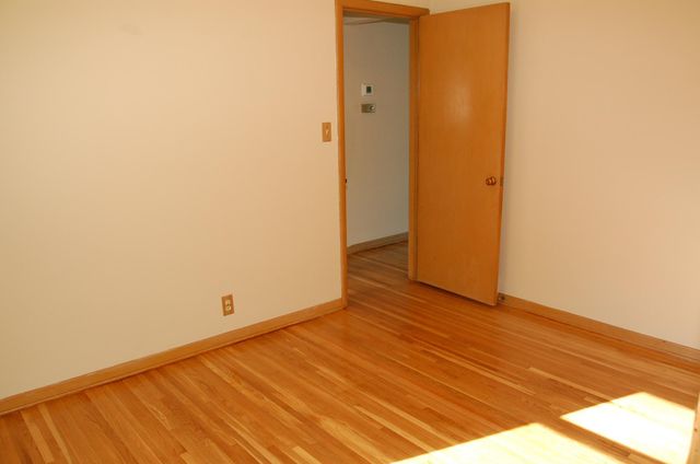 601 5th Avenue S, Hopkins, MN 55343