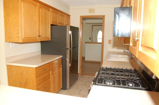 601 5th Avenue S, Hopkins, MN 55343