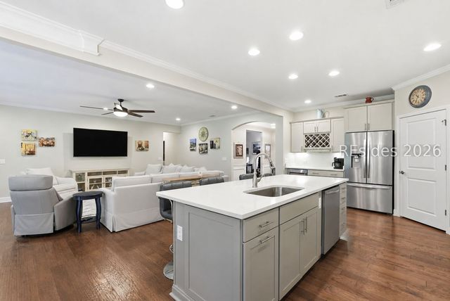 37 Heathrow Ave, Bluffton, SC 29910