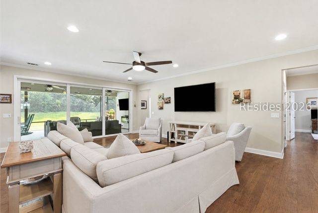 37 Heathrow Ave, Bluffton, SC 29910