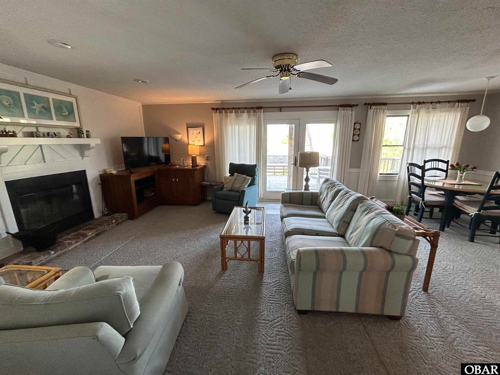 Image 12 of property listing at 206 E Hawks Nest Court Unit 14, Nags Head, NC 27959
