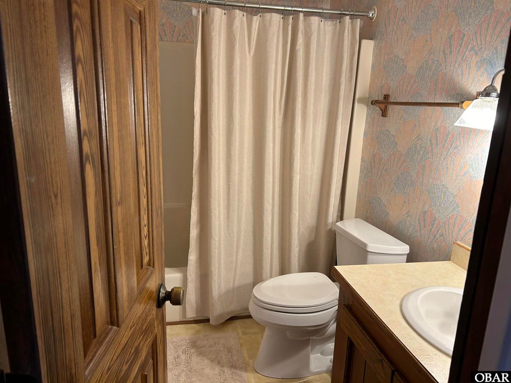 Image 19 of property listing at 206 E Hawks Nest Court Unit 14, Nags Head, NC 27959