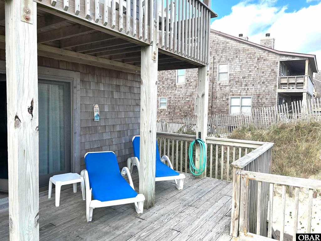 Image 6 of property listing at 206 E Hawks Nest Court Unit 14, Nags Head, NC 27959