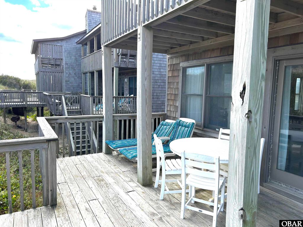 Image 7 of property listing at 206 E Hawks Nest Court Unit 14, Nags Head, NC 27959
