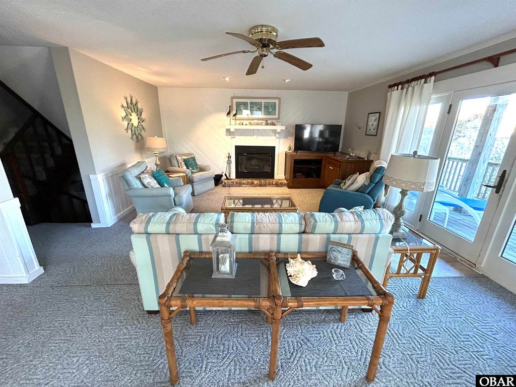 Image 9 of property listing at 206 E Hawks Nest Court Unit 14, Nags Head, NC 27959