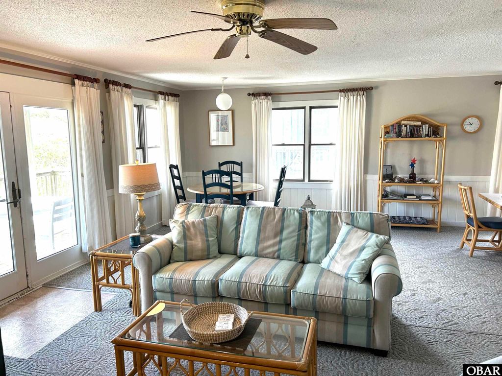 Image 10 of property listing at 206 E Hawks Nest Court Unit 14, Nags Head, NC 27959