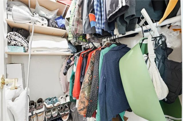 327 W Wilson 107, Costa Mesa, CA 92627