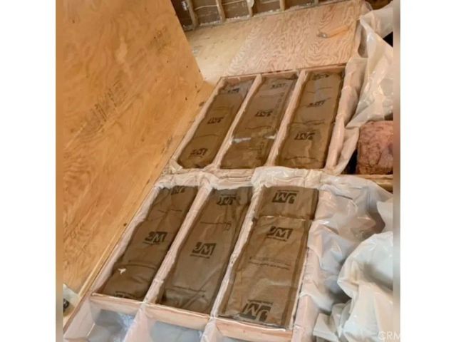 327 W Wilson 107, Costa Mesa, CA 92627