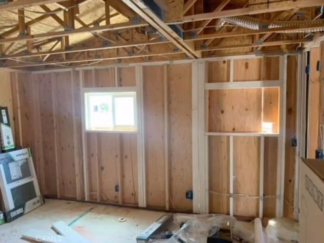 327 W Wilson 107, Costa Mesa, CA 92627