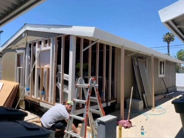 327 W Wilson 107, Costa Mesa, CA 92627