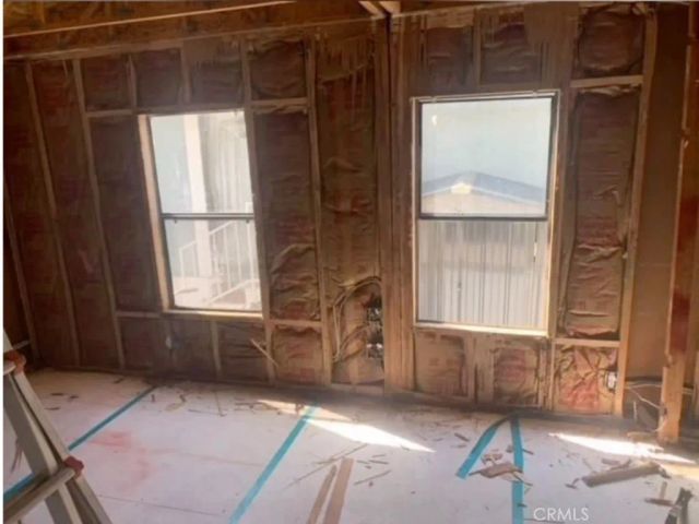 327 W Wilson 107, Costa Mesa, CA 92627