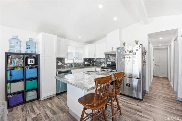 327 W Wilson 107, Costa Mesa, CA 92627