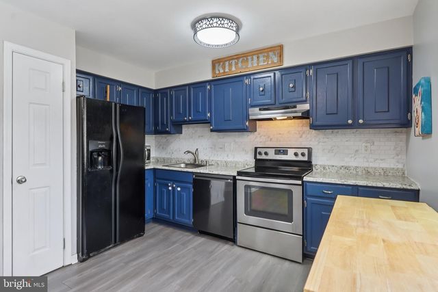 702 GILES PL, Sterling, VA 20164