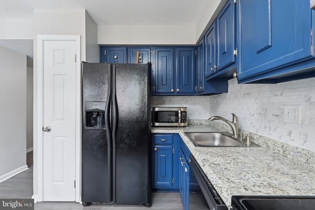 702 GILES PL, Sterling, VA 20164