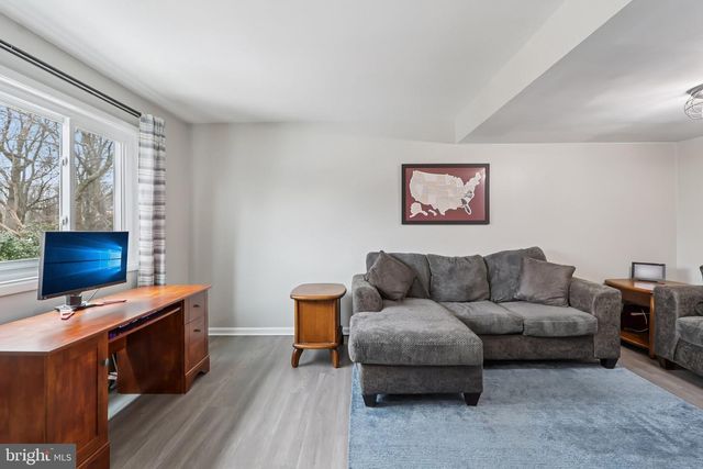 702 GILES PL, Sterling, VA 20164