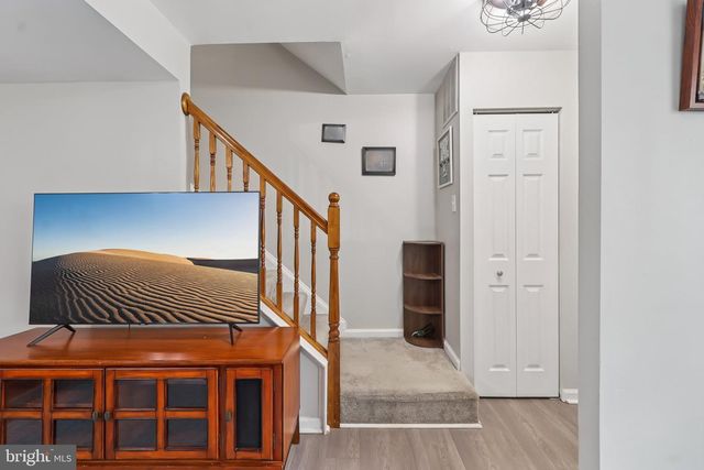 702 GILES PL, Sterling, VA 20164