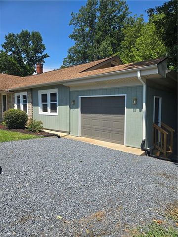 307 Old Liberty Road, Asheboro, NC 27203