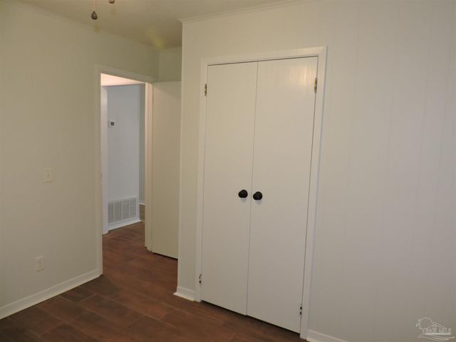 5720 Fairway Dr, Milton, FL 32570