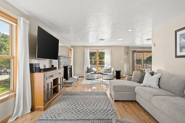 1 Pat Rose Way, Rockland, MA 02370