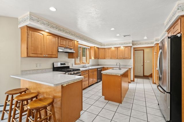 1 Pat Rose Way, Rockland, MA 02370