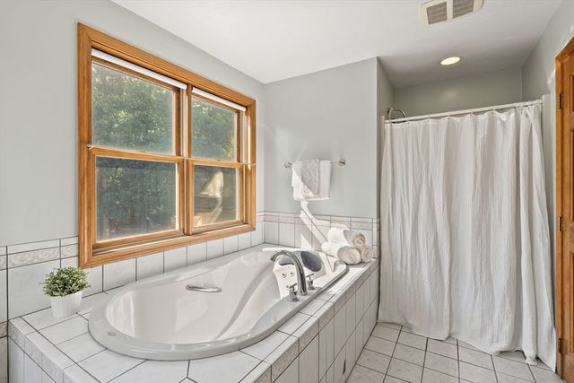 1 Pat Rose Way, Rockland, MA 02370