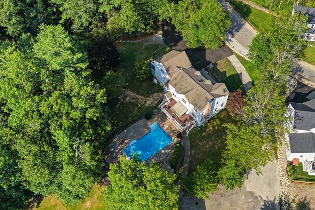 1 Pat Rose Way, Rockland, MA 02370