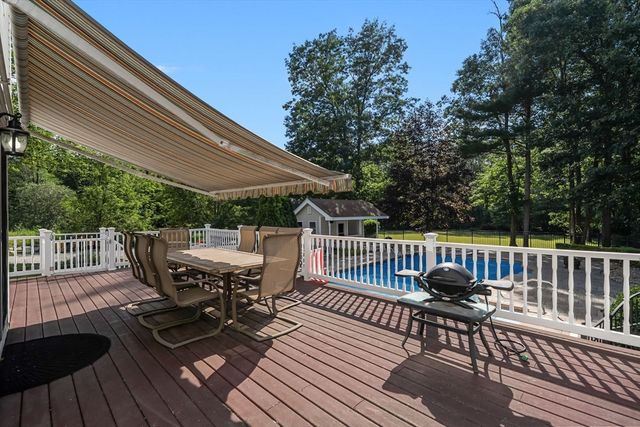 1 Pat Rose Way, Rockland, MA 02370
