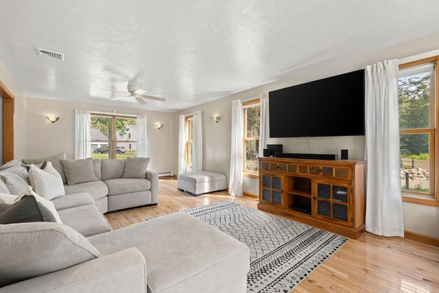 1 Pat Rose Way, Rockland, MA 02370