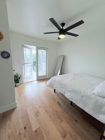 806 Philco DR 2, Austin, TX 78745