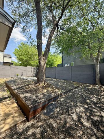 806 Philco DR 2, Austin, TX 78745