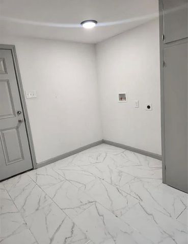 204 Center Street, Pasadena, TX 77506