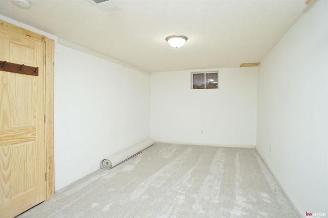 240 W Saunders Avenue, Lincoln, NE 68521