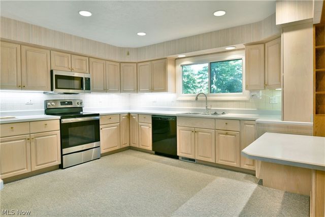 221 Southview Road, Canfield, OH 44406